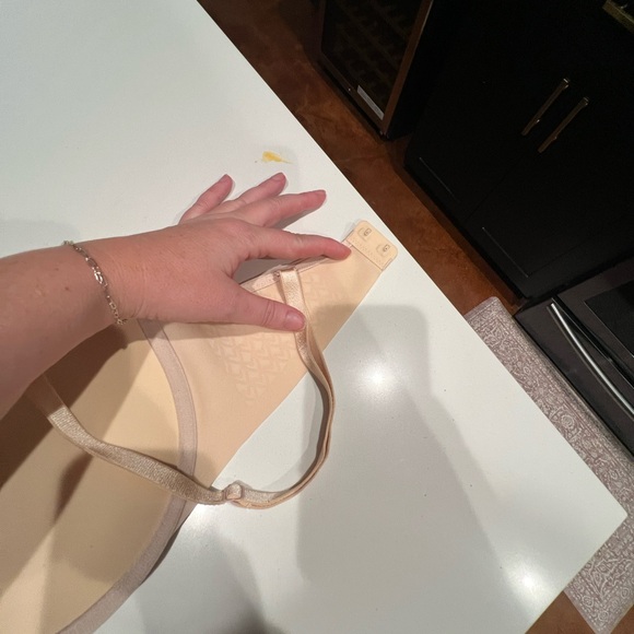 NWOT Victorias Secret Multi Way Cream Colored Bra - Size 36D - Picture 5 of 5